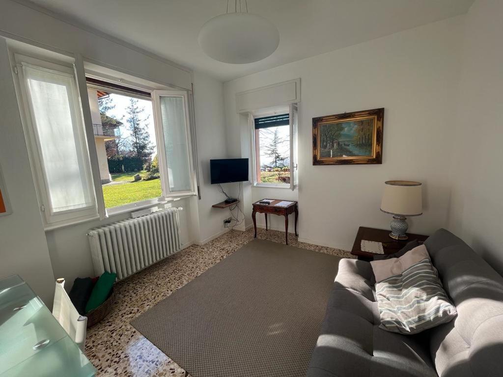 Casa Vacanze Le Violette Βίλα Brunate Εξωτερικό φωτογραφία