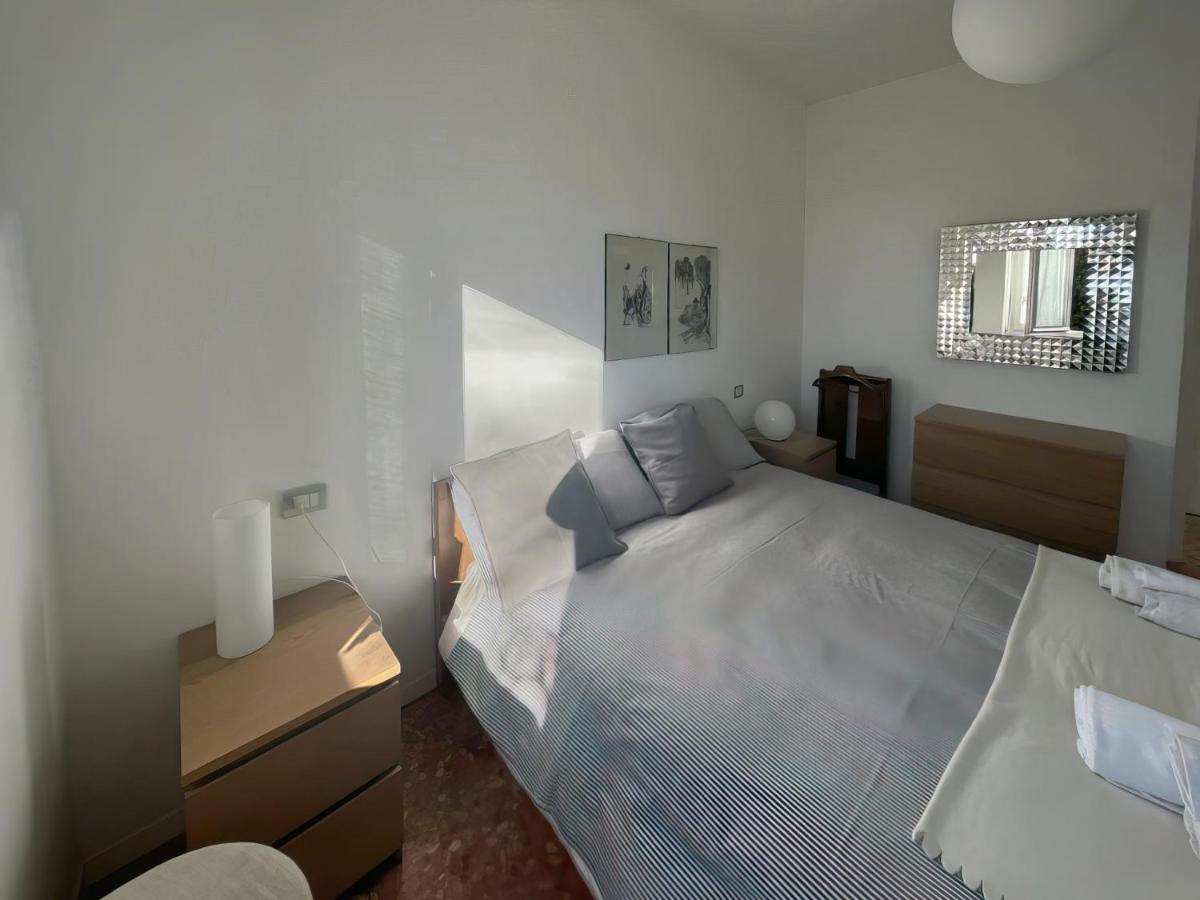 Casa Vacanze Le Violette Βίλα Brunate Εξωτερικό φωτογραφία