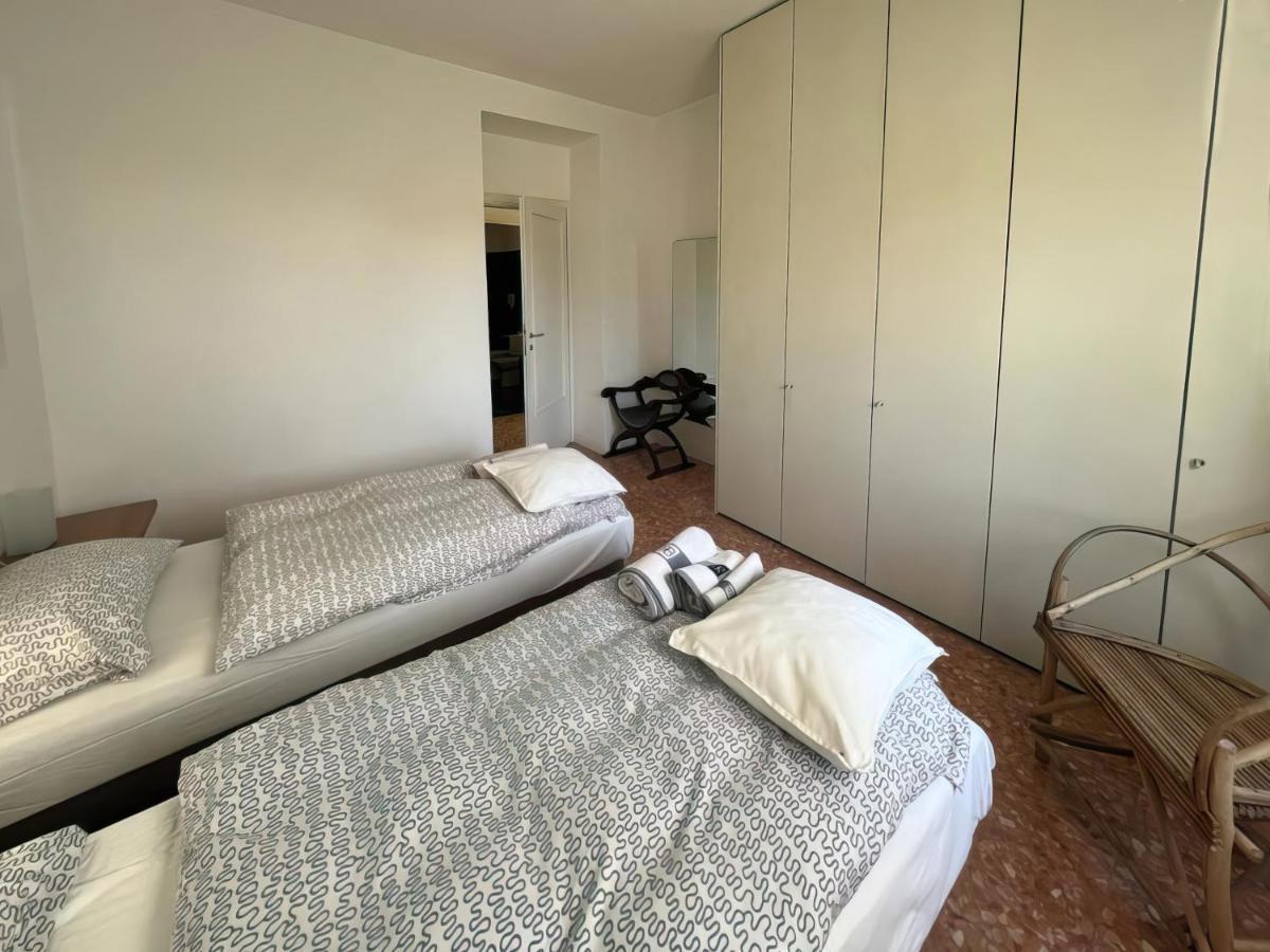 Casa Vacanze Le Violette Βίλα Brunate Εξωτερικό φωτογραφία