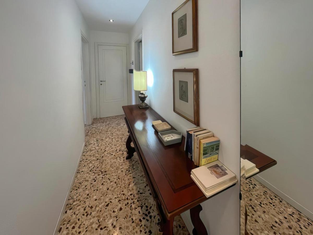 Casa Vacanze Le Violette Βίλα Brunate Εξωτερικό φωτογραφία