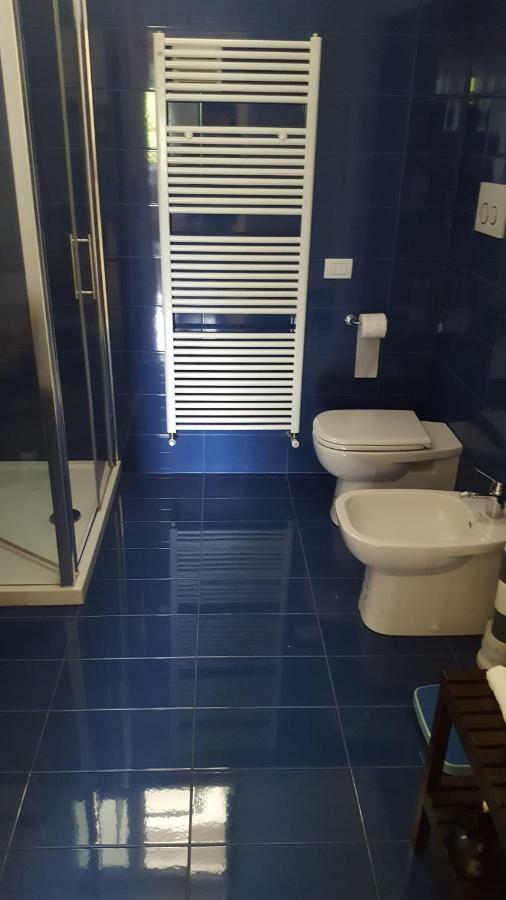 Casa Vacanze Le Violette Βίλα Brunate Εξωτερικό φωτογραφία